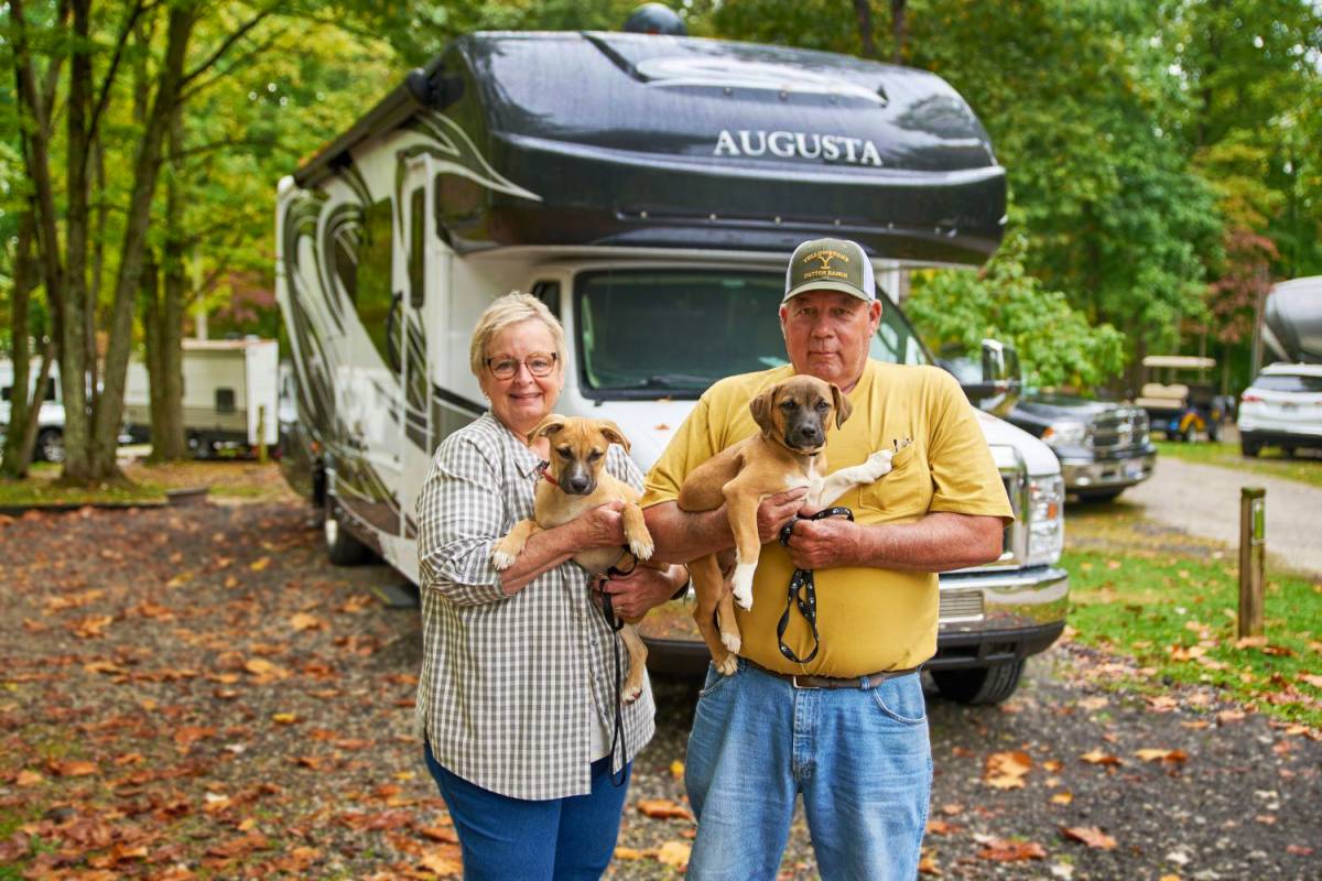 Family with pets - RV Park